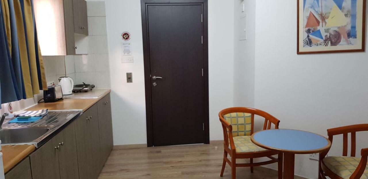 Petalmo City Apartments Larnaca Dış mekan fotoğraf