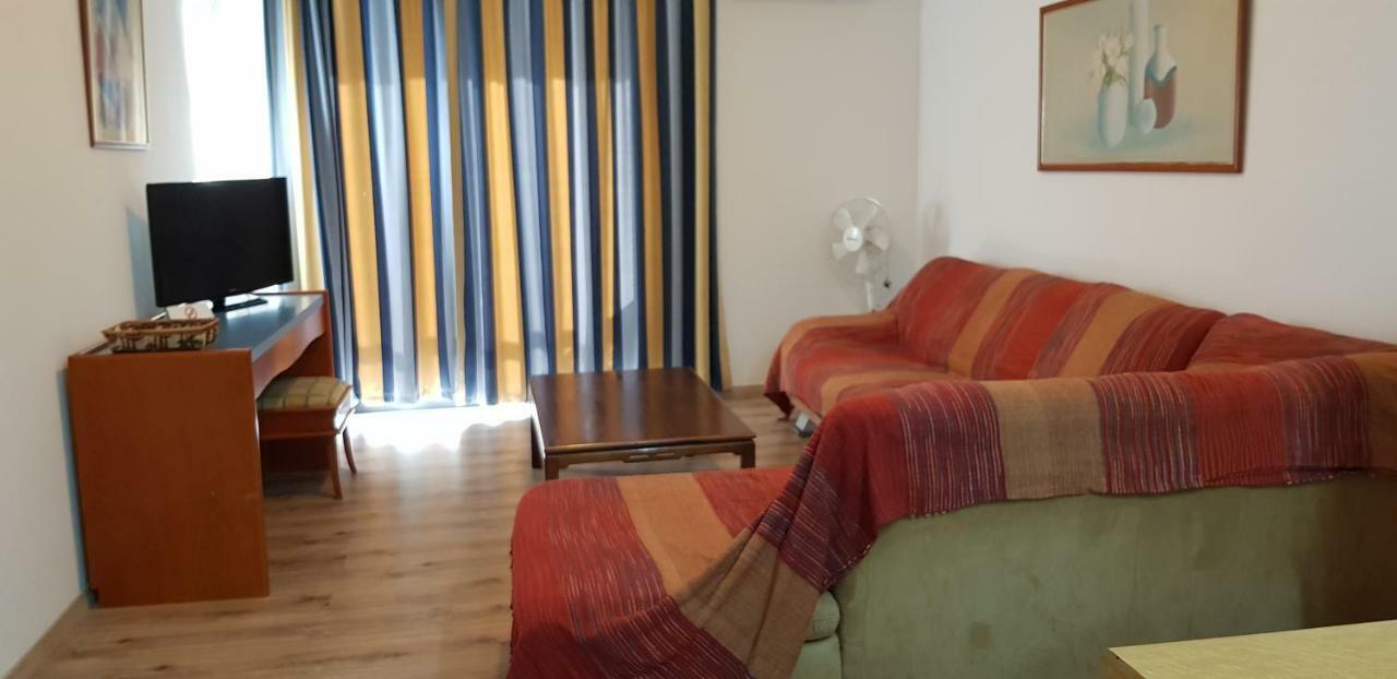 Petalmo City Apartments Larnaca Dış mekan fotoğraf